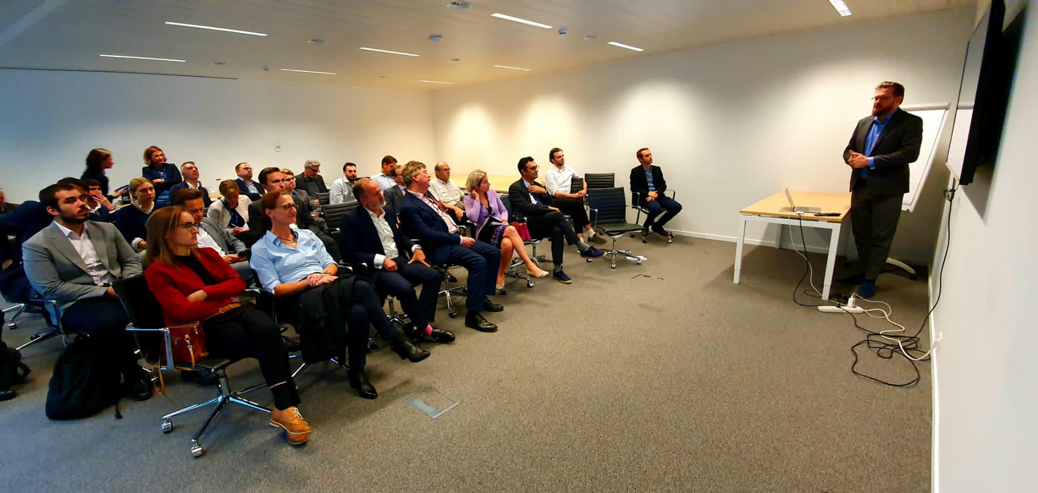 Hyperloop-association-launching-3